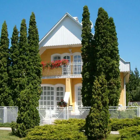 Thuja By Interhome